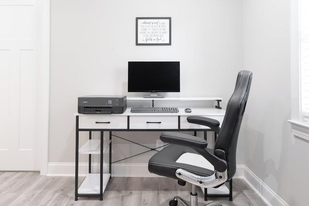 Winston Sleeps 16 - 2 Kitchens Hot Tub