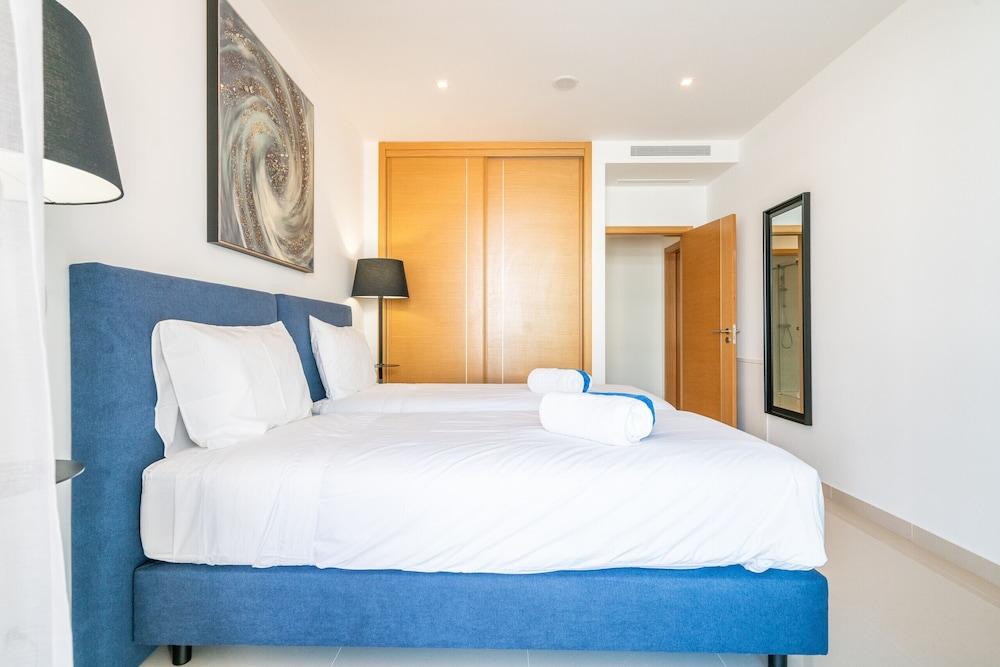 Lagos Marina View 4 With Pool by Homing