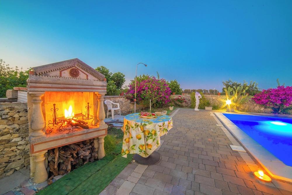 Tenuta Apollonio Pool & Relax