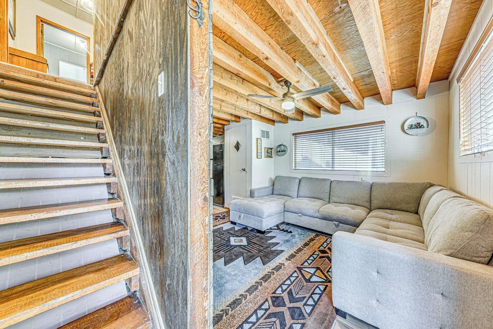 < 1 Mi to Grindstone Lake: Cabin w/ Large Yard!