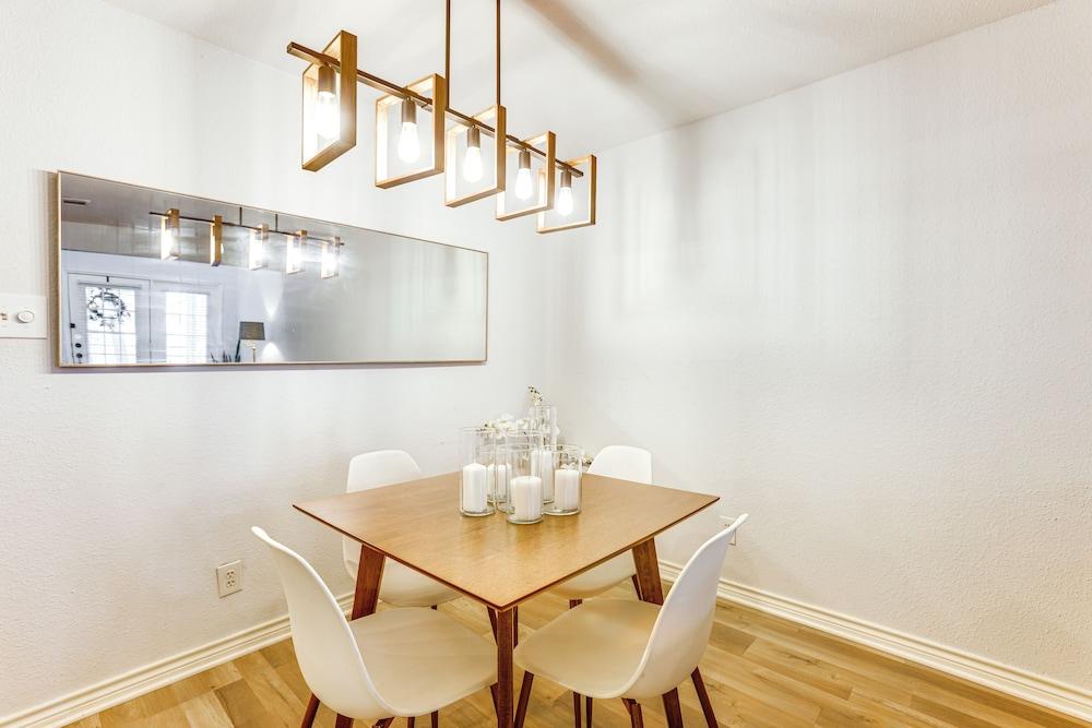 Pet-friendly Condo w/ Pool Access in Houston