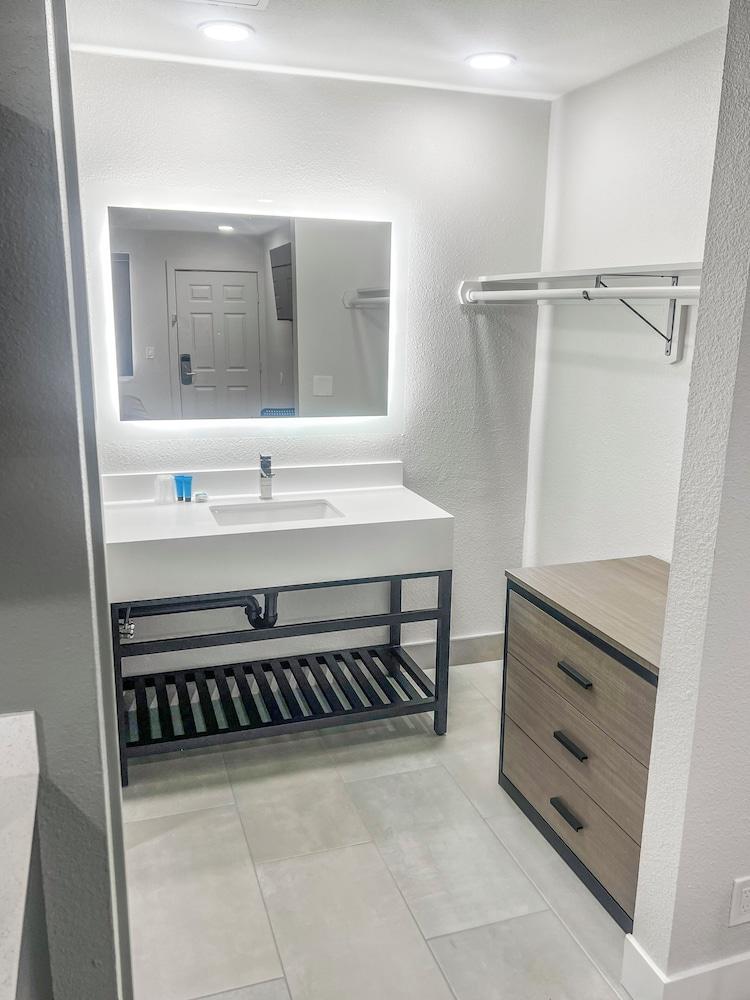 Value Suites Extended Stay