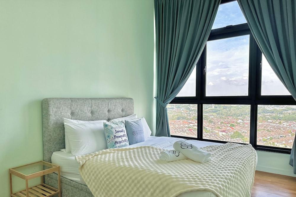 Paradigm Residence By Stayrene