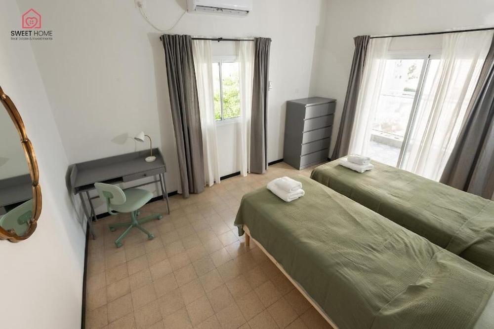 Sea view apartment with balcony