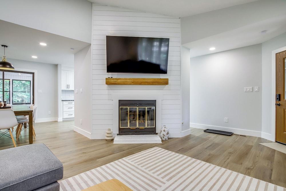 < 3 Mi to Bethany Beach! Wooded Retreat w/ Yard