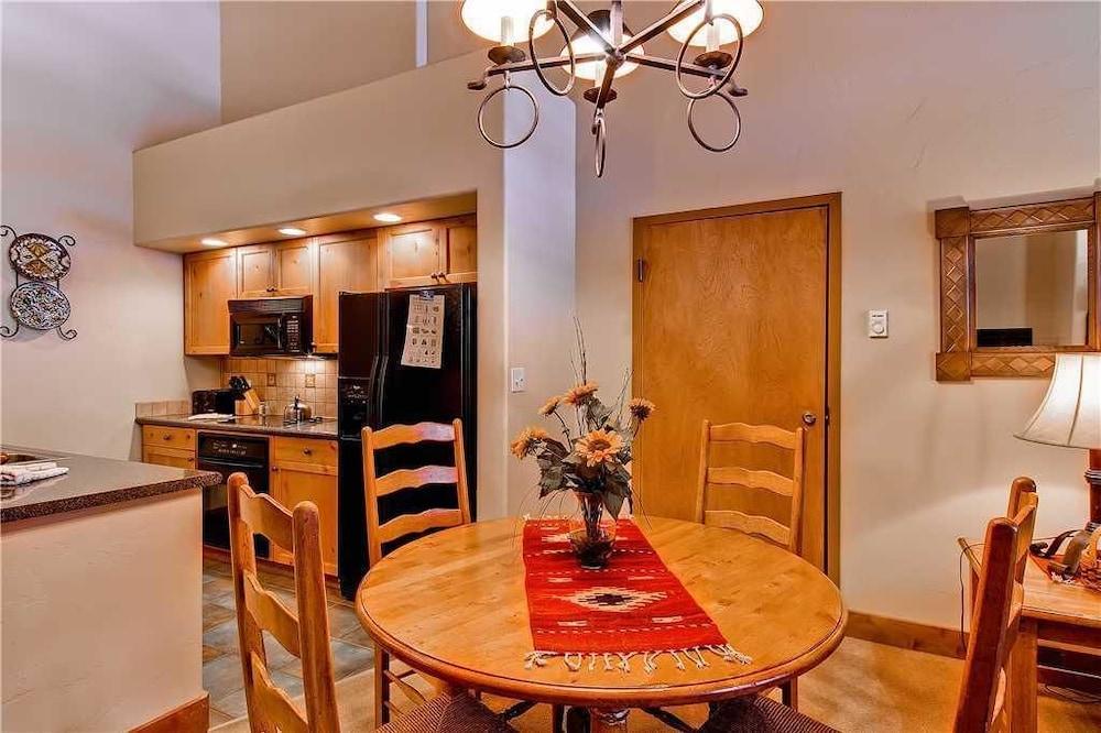 Tl2310 Spacious top Floor Residence! Winter Specials!