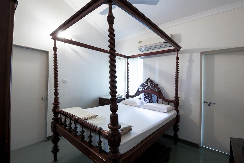 GuestHouser 3 BHK Villa 5c00