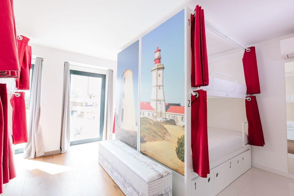 Lisbon South Hostel