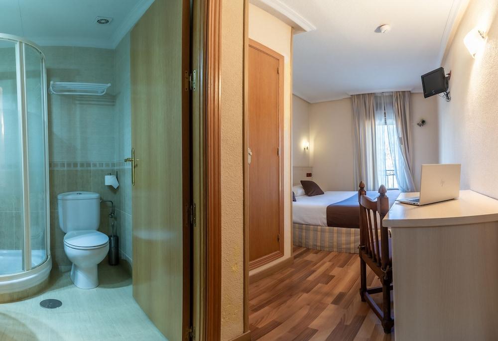 Hostal Rural El Caño by Viverestays