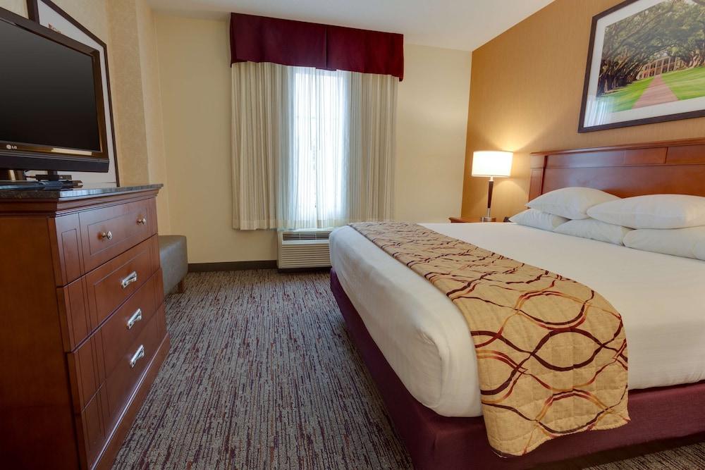Drury Inn & Suites Baton Rouge