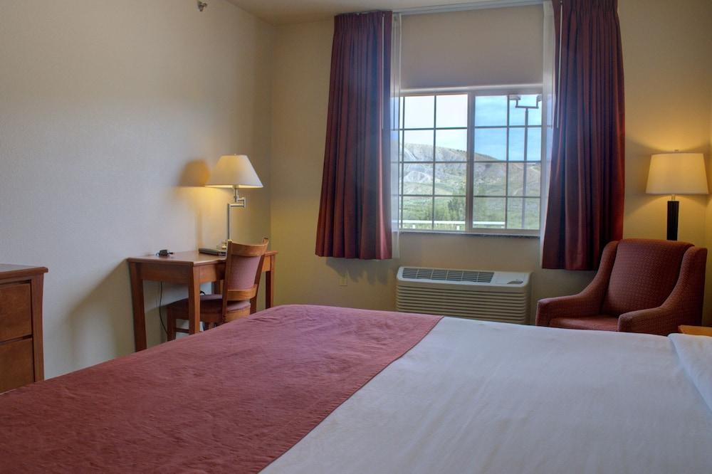 Allington Inn & Suites