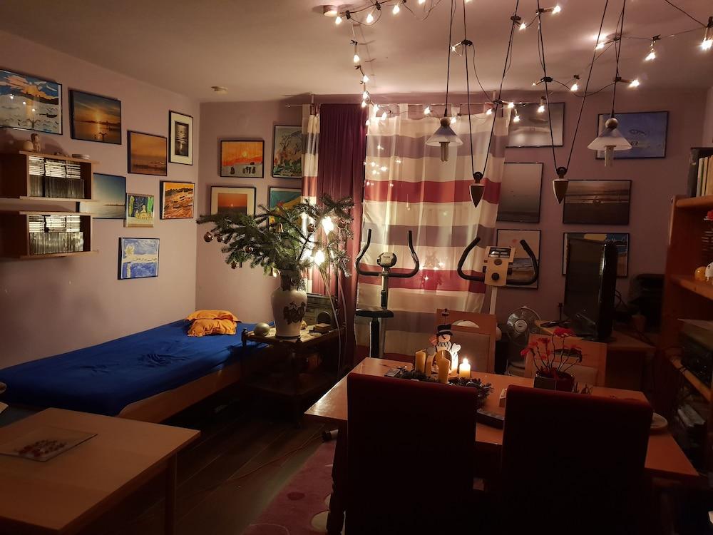 Lakeside Smoker Apartment FDH