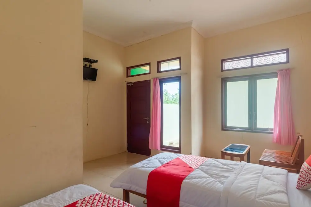 OYO 2471 Swarna Raya