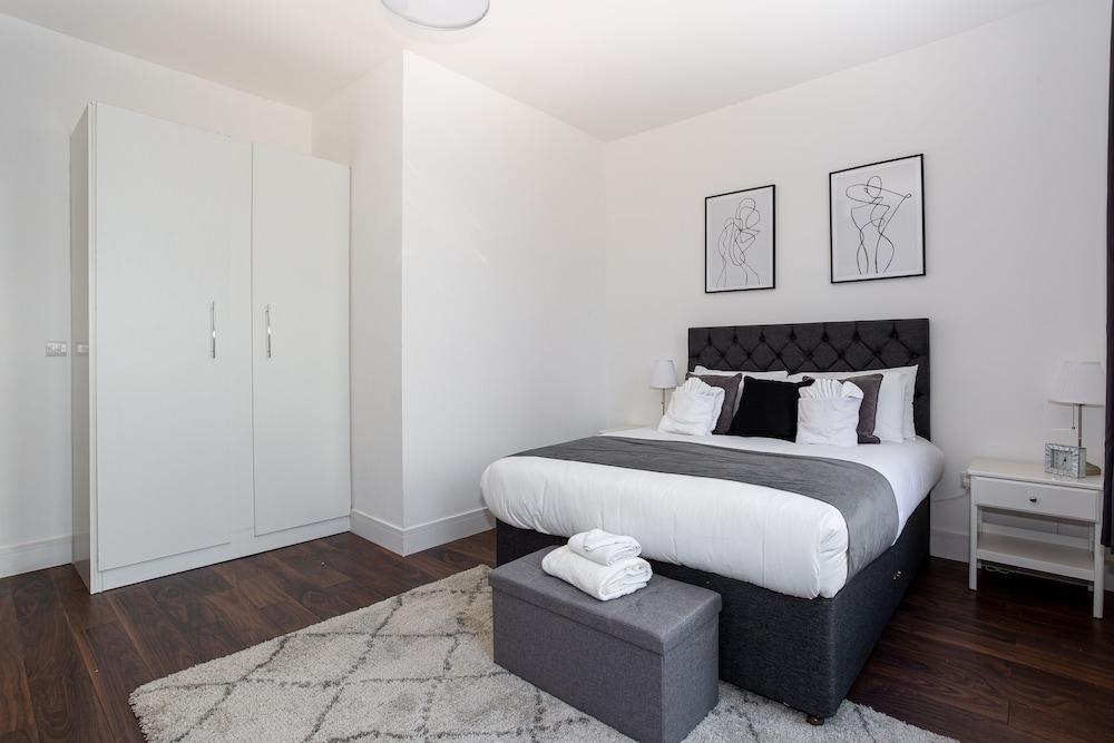 The Regency Apartments