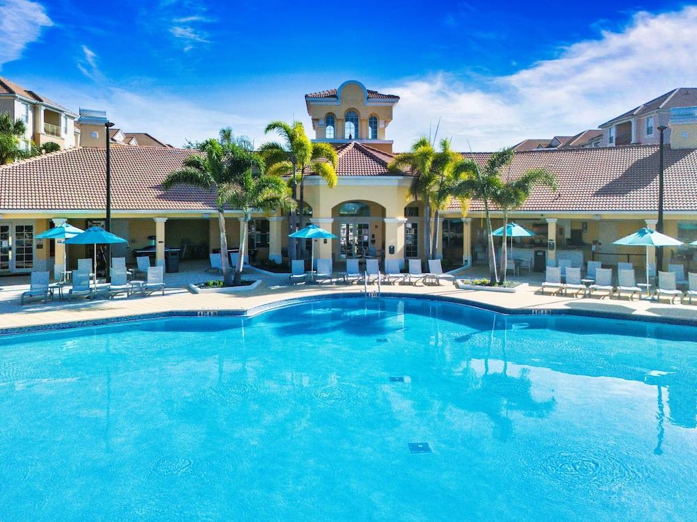 5049 Shoreway Loop #201