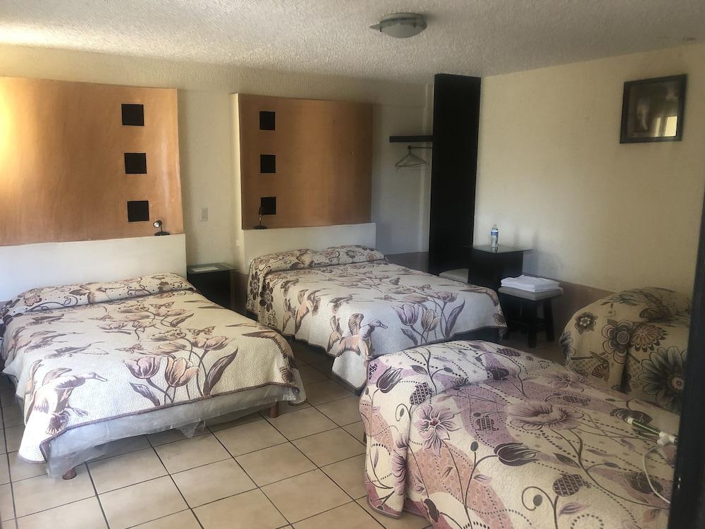 Hotel & Villas Monarca Circuito