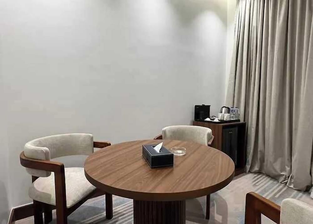 Sunday Luxury Central formerly Anan hotel