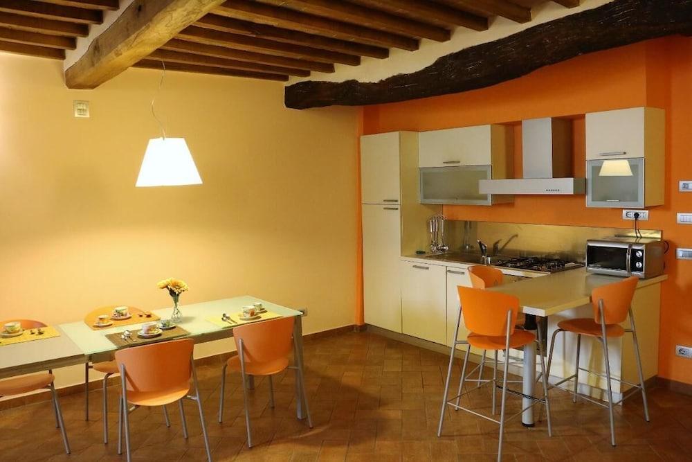 Room in Guest Room - La Dimora nel Corso