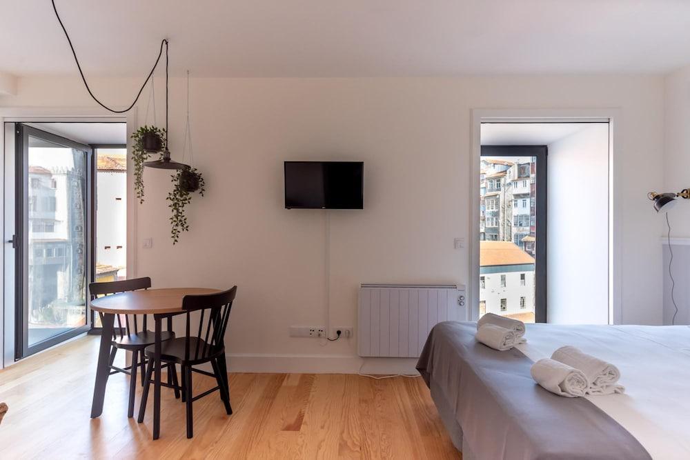 Feel Porto Downtown Theater Studio