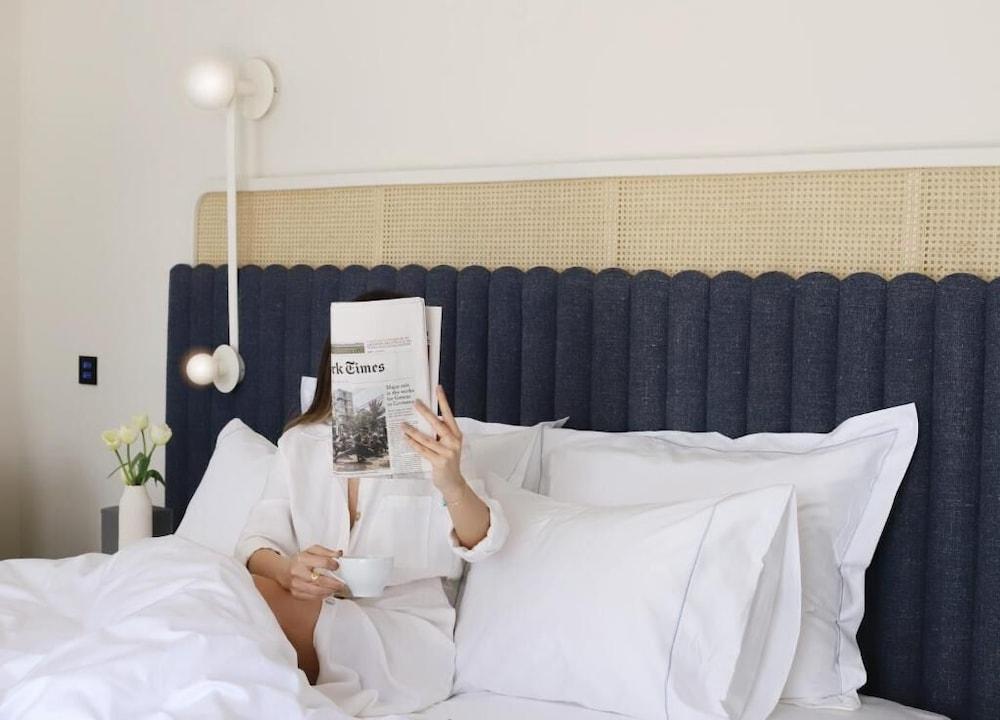 Ecole St Pierre Hotel