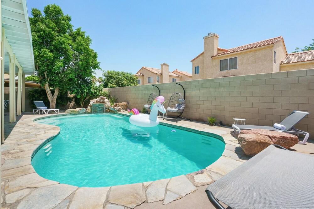 Top Rated Desert Oasis With Pool- BBQ- Game+ - S1