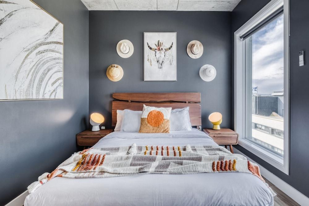 Appartement Luxe | Incredible Sunset View - Pool - Parking - Near Old Québec