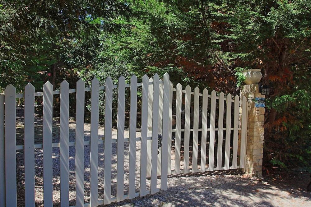 Prasini Luxury Cottage