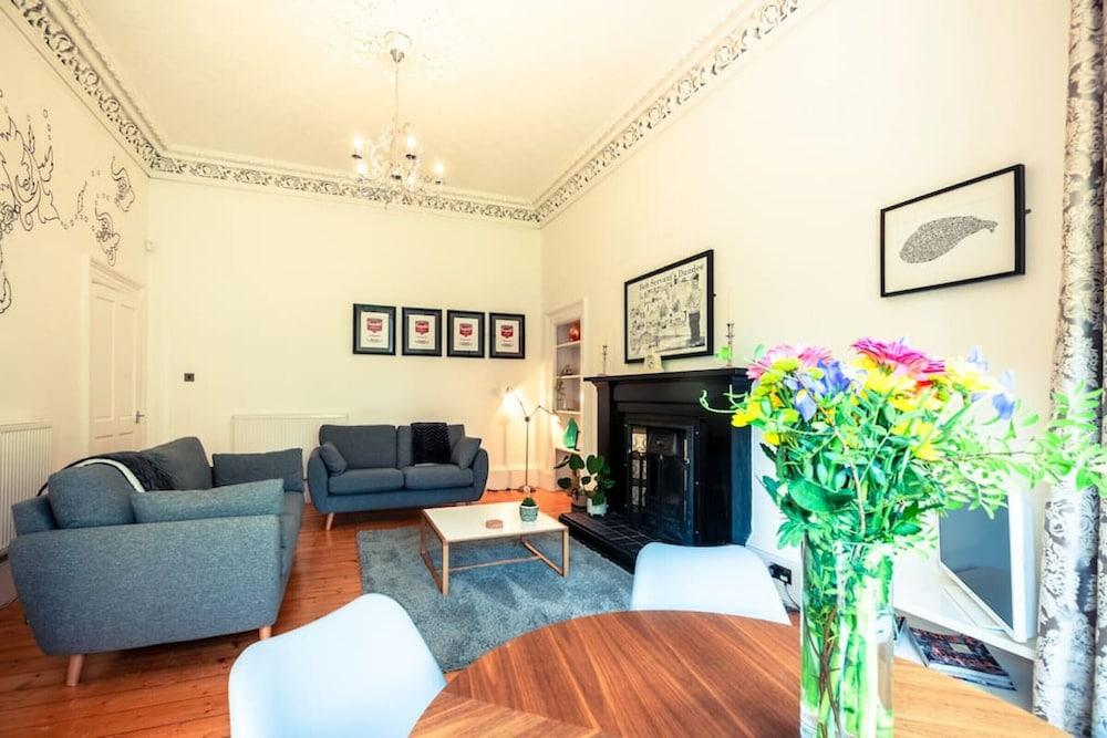 House on the Hill - Urban Elegance