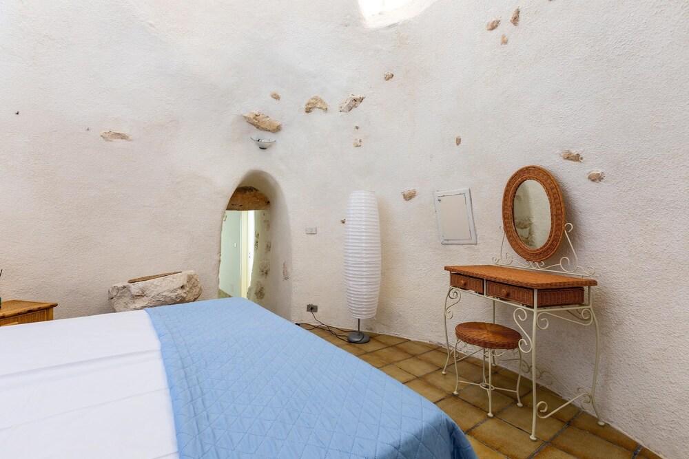 2750 Villa Petra by Barbarhouse