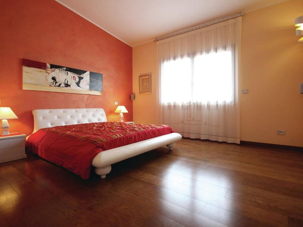 Belvilla by OYO Villa Nereide