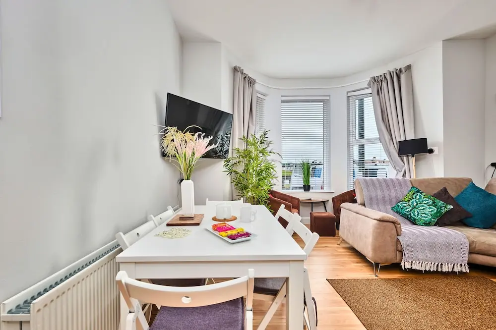 Dunluce Green - Portrush by the Sea