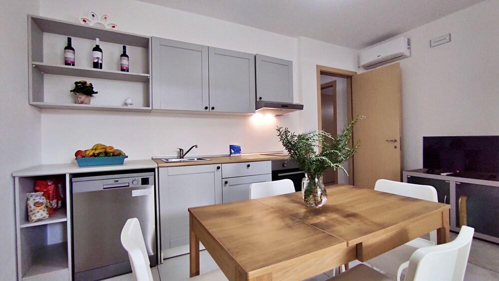 Residenza Arcangela - 4 Alloggi con 2 Piscine Private nel Salento - Fino a 20 Posti Letto