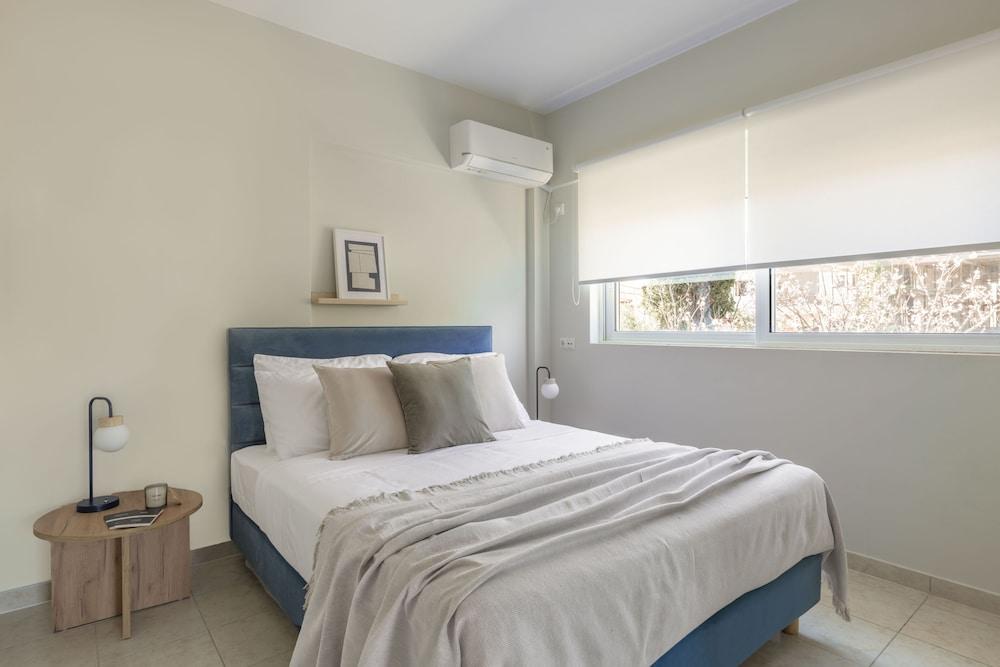 Superior 3BR Apartment in Chalandri