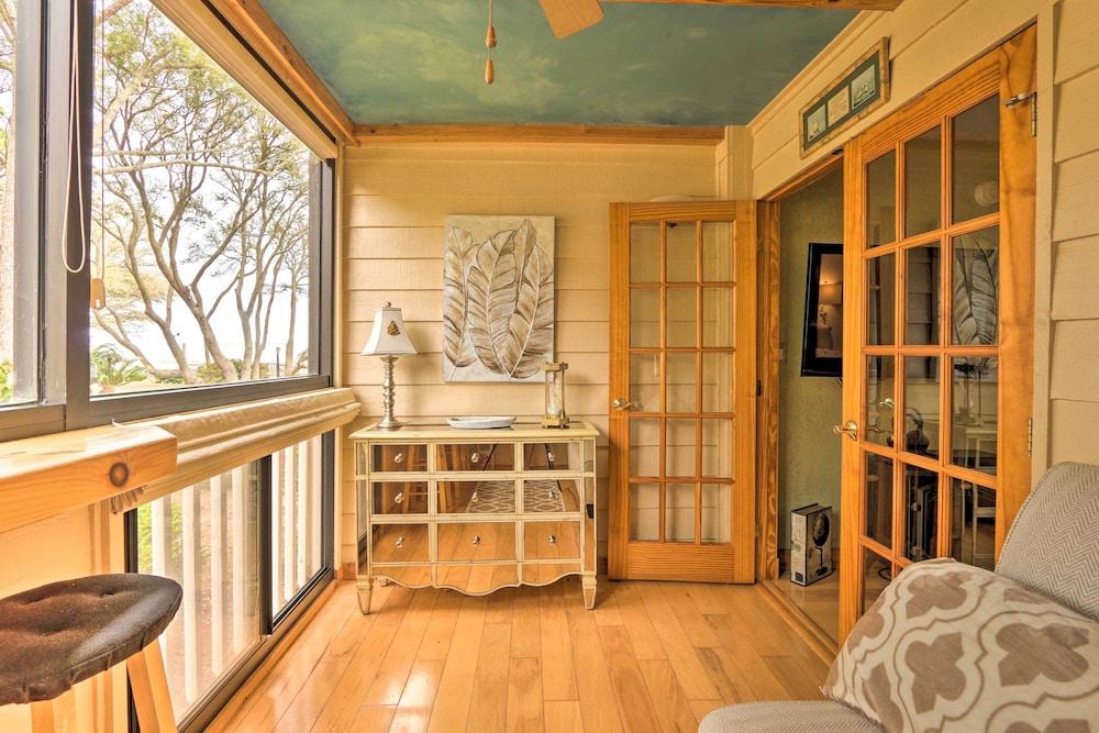 Sunroom + Beach Access: Hilton Head Condo