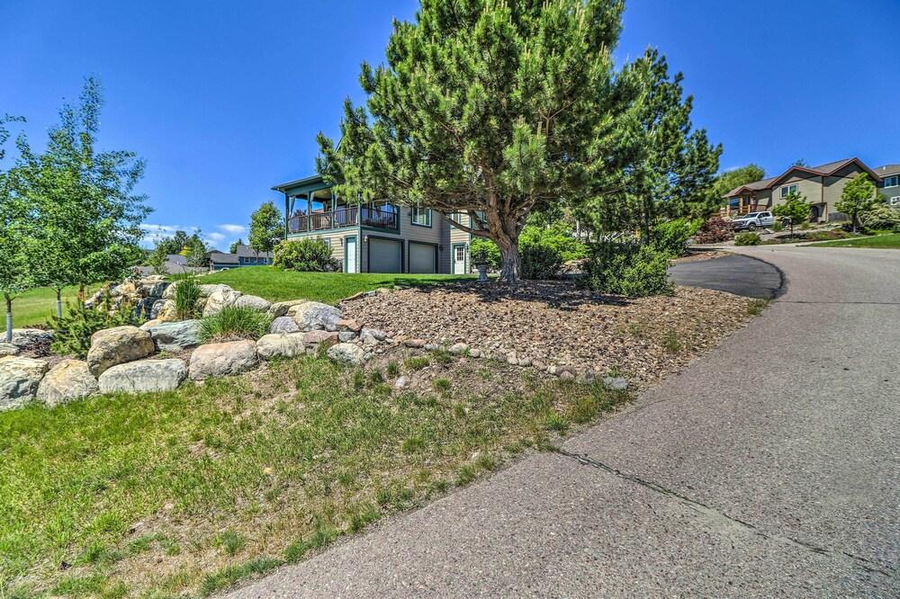 Cozy Bigfork Escape: Walk to Bigfork Harbor!