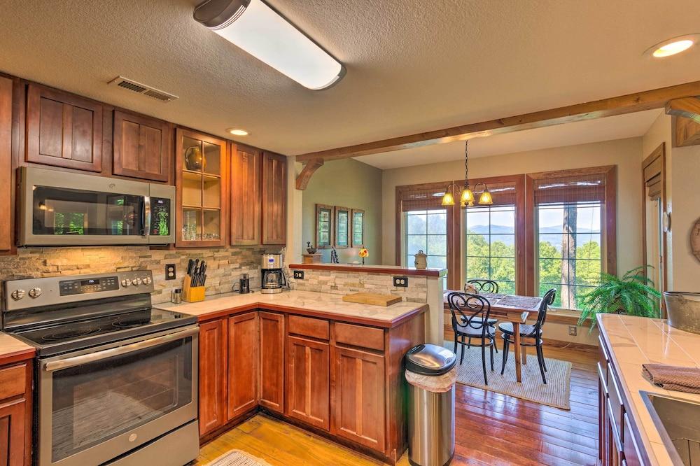Mountain Air Condo w/ Deck & Views, Pets Welcome!