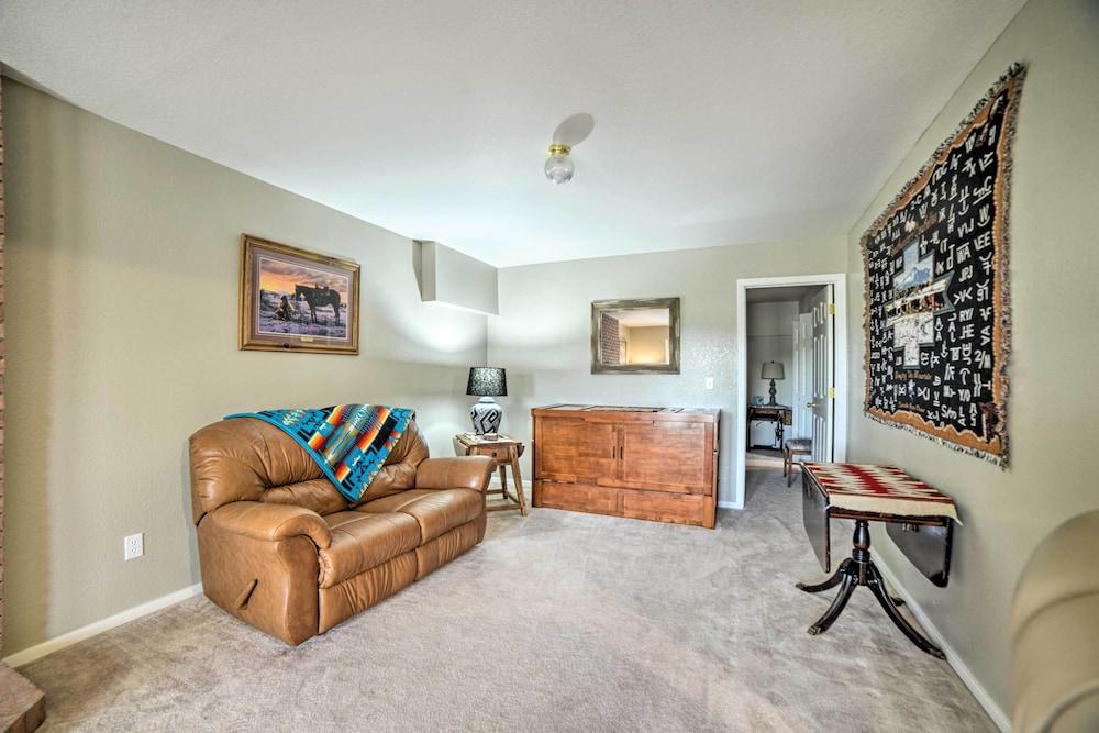 Walkout Apartment w/ Mtn View on Cortez Ranch