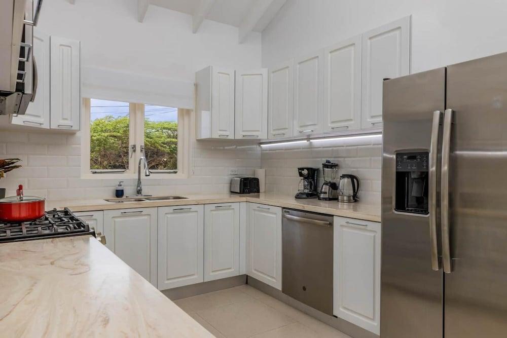 Outstanding Oasis 7BR 7BA Villa With Private Pool