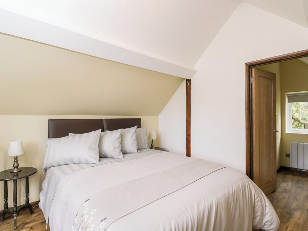 The Old Post Office Barn