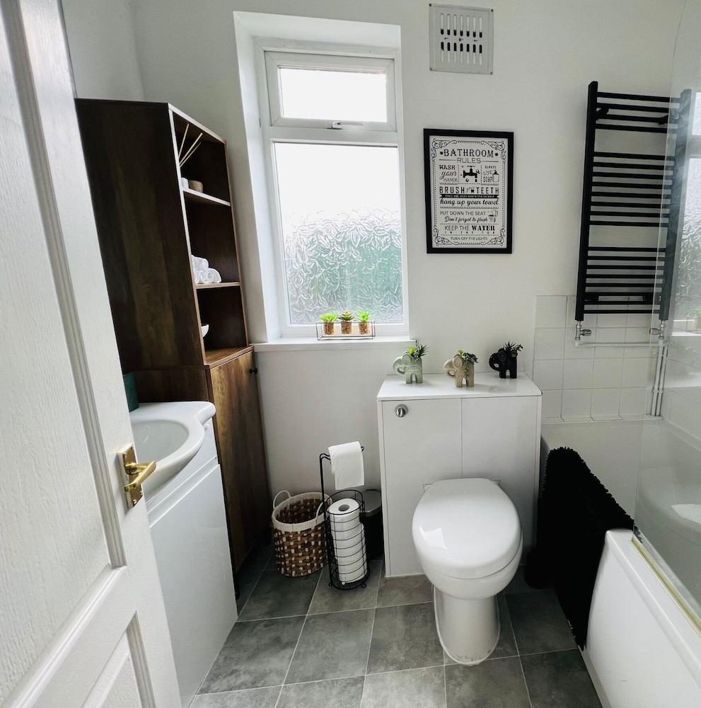 Remarkable 2-bed House in Coventry