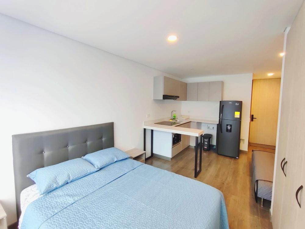 Rolo Aptos Amoblados Valmont