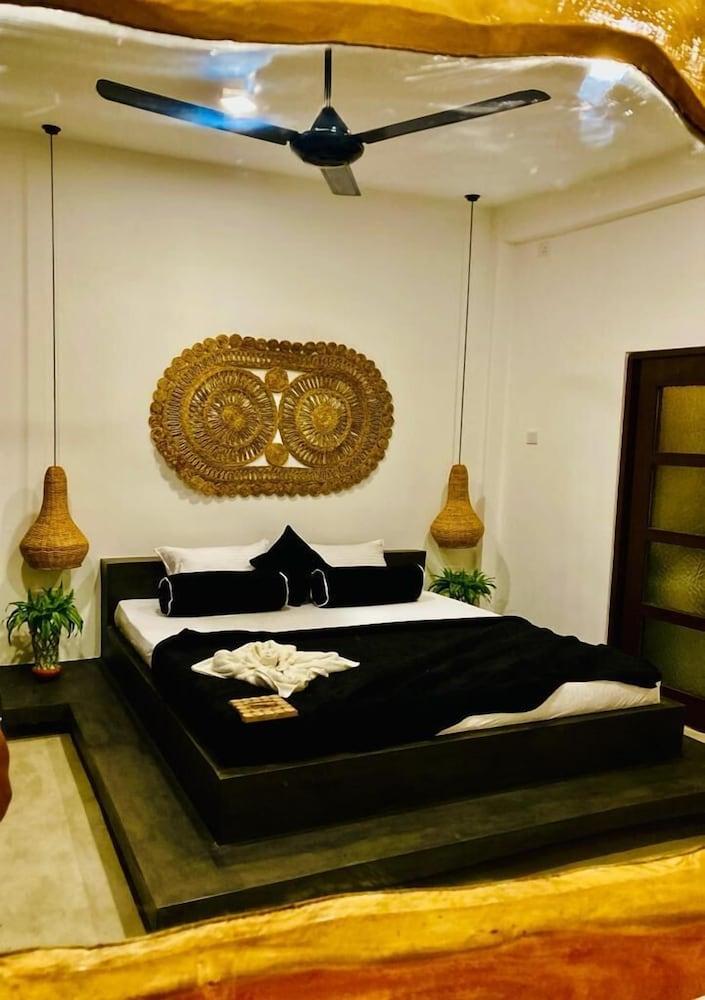 The Jini House - Kabalana